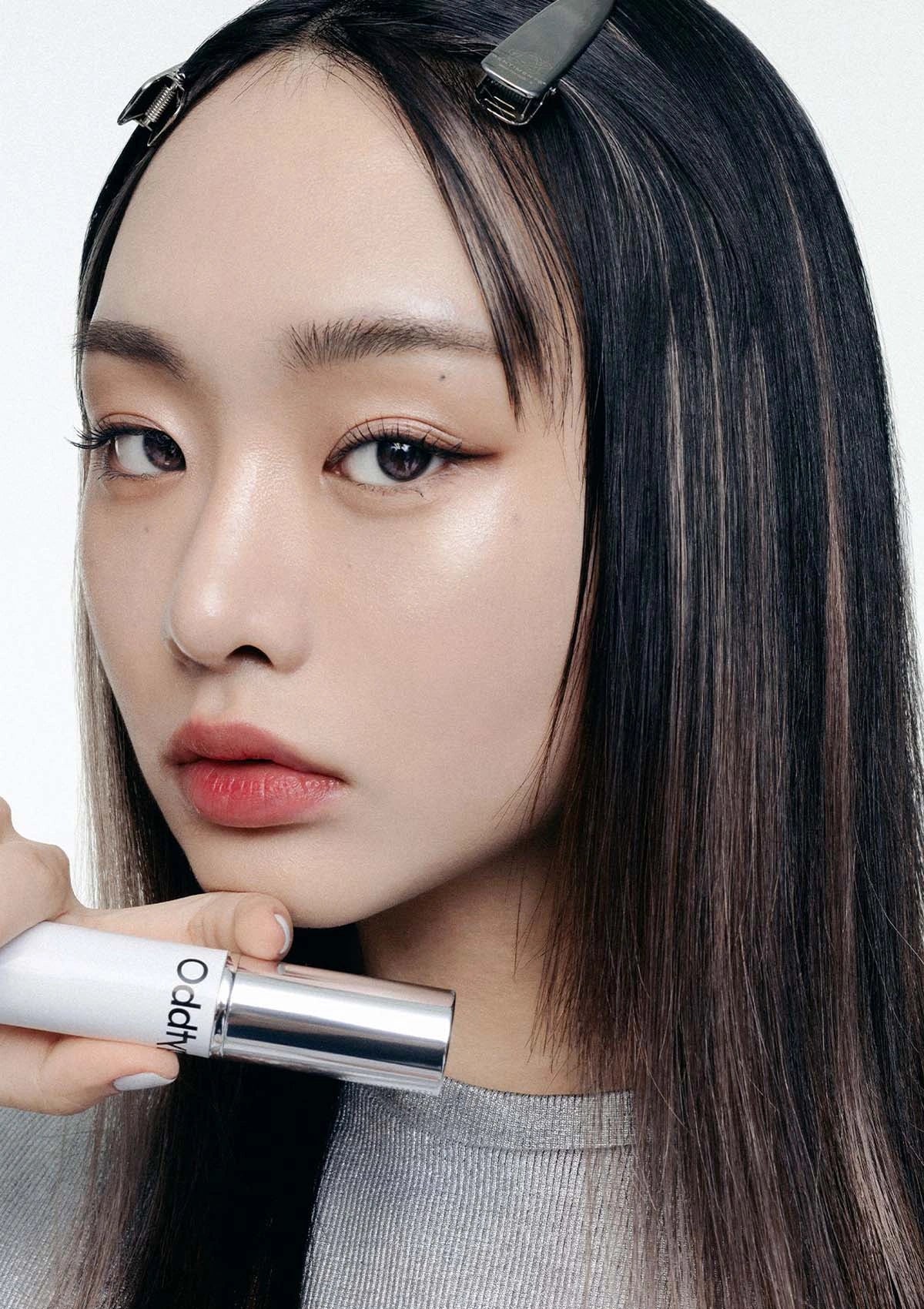 [ODDTYPE] Unveiled Skin Highlighter 11g - Image 3