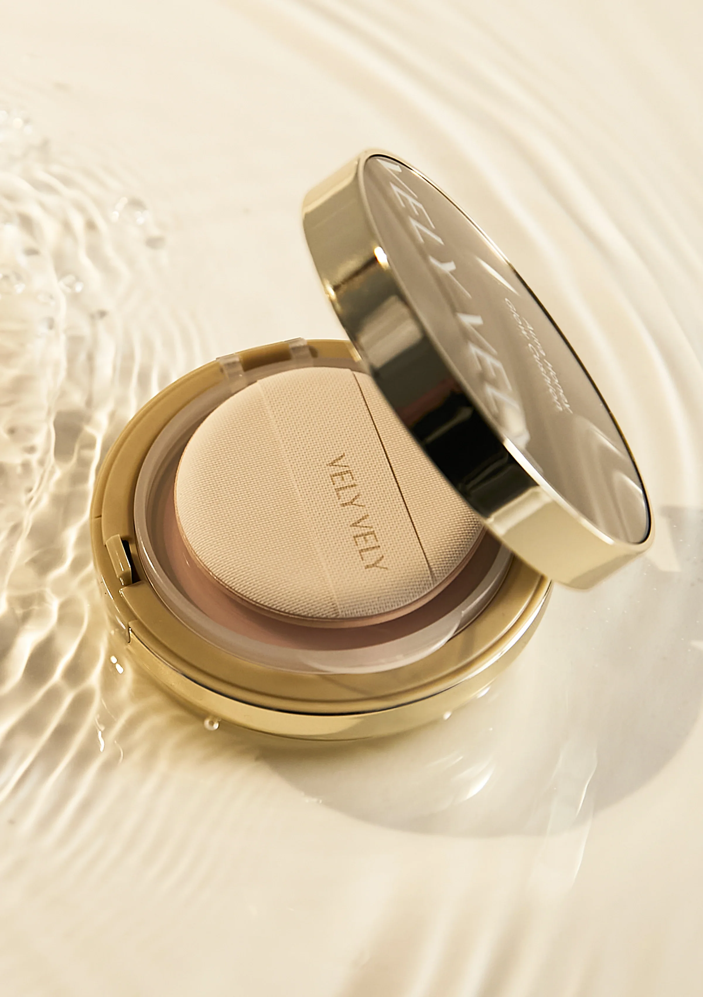 [VELY VELY] Aura Honey Glow Cushion SPF 50+ PA+++ 15g - Image 2